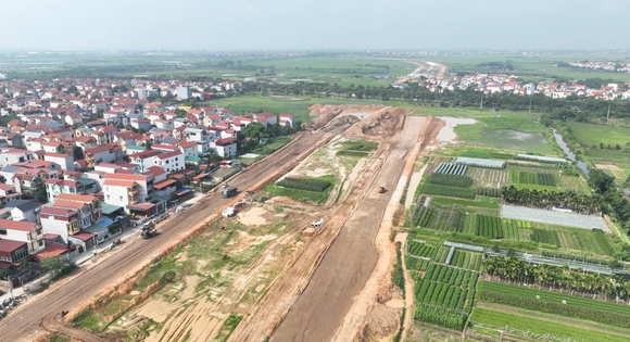 Nhiều nhà đầu tư đất nền mắc kẹt vì ‘đu đỉnh& …