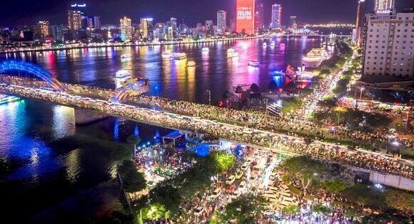 Khi lợi thế du lịch cộng hưởng với sức mạnh tài chính …