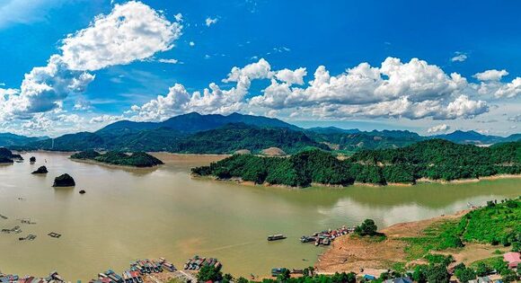 Hồ nước nhân tạo lớn nhất Việt Nam dài lên đến 230 km …