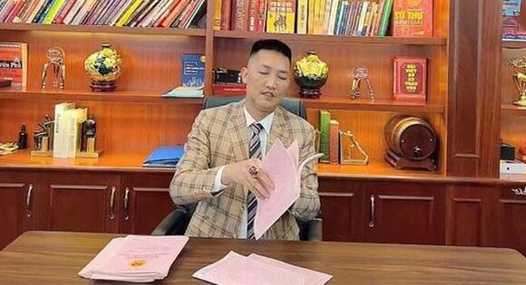 Bất ngờ: Huấn Hoa Hồng từng là Chủ tịch công ty bất đ …